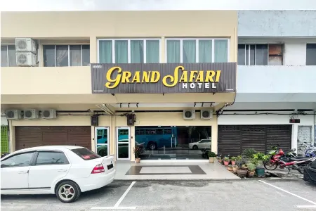 OYO 90369 Safari Hotel Lumut Отели рядом с достопримечательностью «Open University Malaysia»