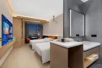 DC Cloud Scenic Hotel (Nanchang Star Ferris Wheel The Mixc) - Bergblick