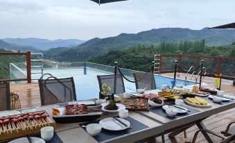 Trip.com Group Country Retreats (Shanxi Manghe Taihang Mijing Joint Resort)
