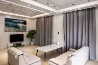 Island Homestay (Maoming China's First Beach Store) - Homestays
