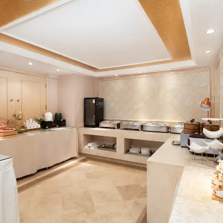 Vienna Hotel (Guiyang Guanshanhu Olympic Sports Center Branch)