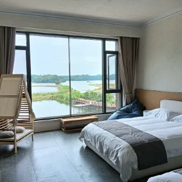 Wuning Xiu Watermark Season Homestay