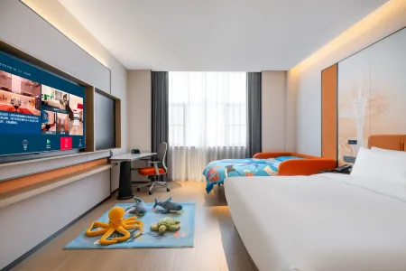 LIV Hotel (Guangzhou Baiyun Railway Station)