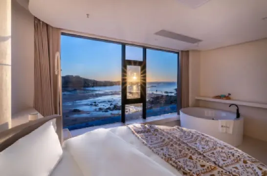 海天之城·藝墅空間民宿（68海里景區店） 鄰近藍眼淚觀景點（68小鎮猴研島海岸沿線）的酒店