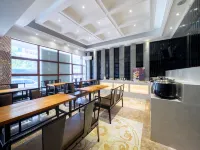 Chonpines Hotel (Yanji Department Store Waterside Market)