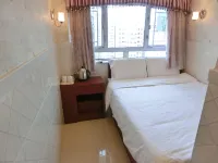 Gold Castle Hostel Hotel di 