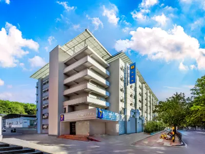 7 Days Premium Hotel (Guiyang Qingshui River Road Jinjiang Road Double Subway Station) Hotel a 