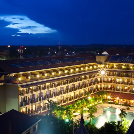 Angkor Paradise Hotel Отели рядом с достопримечательностью «Пном Бакхенг»