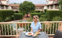 Mercure Canberra Hotels in Braddon