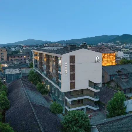 9 Hotel