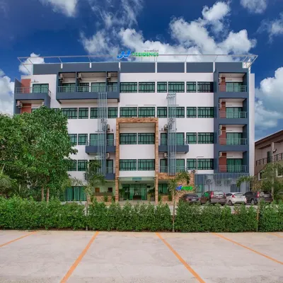 JJ Residence Phuket Town Отели рядом с достопримечательностью «Центр распродаж Premium Outlet»
