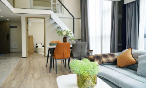 Ray International Apartment