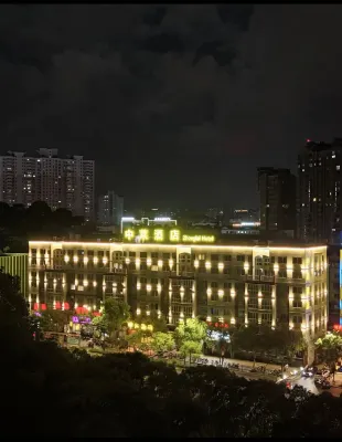 Zhonglai Hotel Hotel dekat Tuchang Ferry
