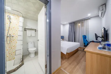 Jieyou E-Sports Hotel (Shanghai Heqing Megay Plaza)