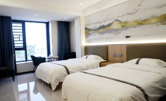 Qinzhou Yalixin Hotel