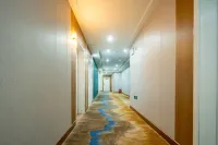 Weekend Sunshine Theme Hotel in Neixiang - 2-نجوم