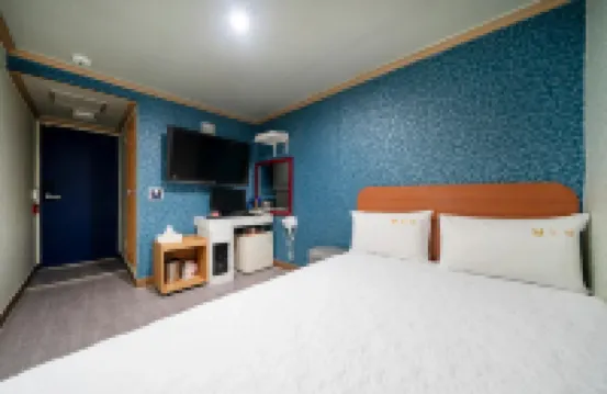 Sindang M Hotels near Friend Mart
