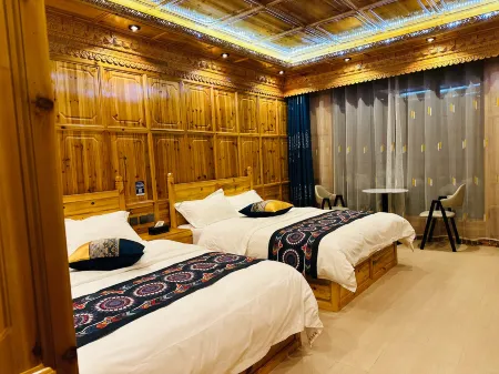 Yajiang Xiaozhu Chinese Inn Homestay Отели рядом с достопримечательностью «318 Self-Driving Campground»