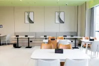 Shell Hotel (Huaibei Normal University Binhu Campus Branch)