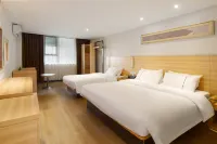 City Comfort Inn (Lingshan Liufengshan Pedestrian Street) - balcony