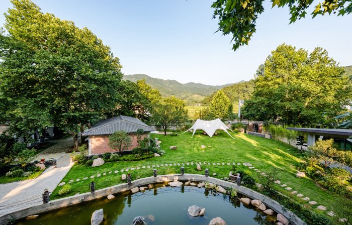 Floral Hotel· Lanting Hotel (Chaohuyuan Scenic Spot Store in bathing pool Hot Spring Resort)