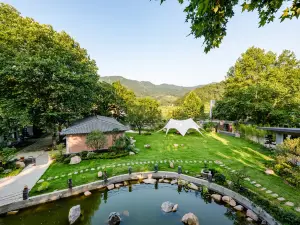 Floral Hotel· · Lanting B&B (Chaohuyuan Scenic Spot Store in bathing pool Hot Spring Resort)