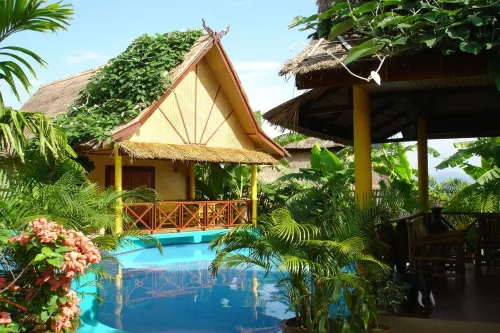 Old Tree's House Hoteles en Mae Ai