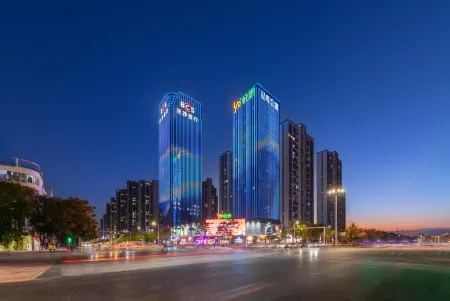 James Joyce Coffetel Apartment (Changde Wanda Plaza Wenli College) Отели рядом с достопримечательностью «Hunan University of Arts and Science (East to Changjiashan Community Health Service Station)»