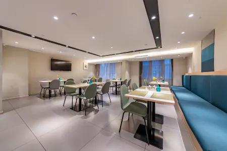 Homeinn Selected Hotel (Jinzhong Yuci University Town Wanda Plaza) Отели рядом с достопримечательностью «Mingxiang Campus, Taiyuan University Of Technology»