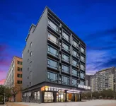 Xihai'an Smart Hotel (Huaya Happy City Store, Wanning High-speed Railway East Station)