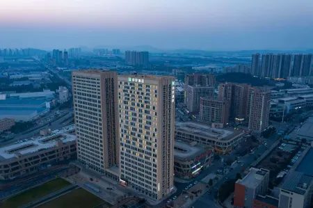 Ni Hao Hotel (Wuhan Renmin Qichecheng) Отели рядом с достопримечательностью «Wuhan Business College»