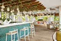 Paradise Cove Boutique Hotel - バー