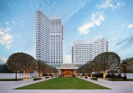 Sheraton Jiujiang Отели рядом с достопримечательностью «Accounting and Auditing Institute， Jiujiang University»