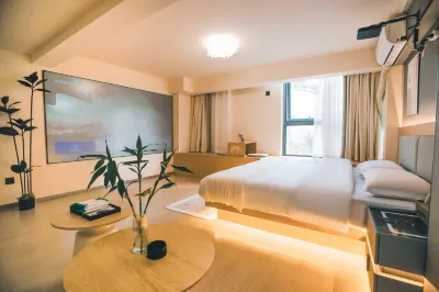 Jinding Cinema Famous Residence