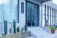 Qiduo Light Luxury Homestay - 2-Star