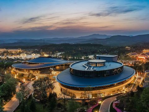Jincheng Fengyang Yitang Hot Spring Hotel