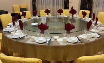 Tian Cheng Tai He Hotel