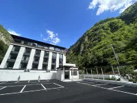 Feili private soup courtyard (Bipenggou scenic spot store) - Bãi đậu xe