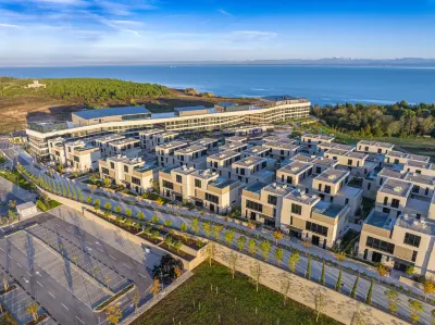 Petram Resort & Residences Hotels in Crveni Vrh
