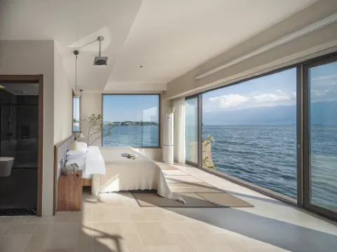 Yuntianhai Lanyue Lake View Inn (Dali Erhai Shuanglang)