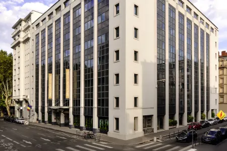 Hôtel Mercure Lyon Centre Saxe Lafayette Отели рядом с достопримечательностью «Дворец конгрессов Лиона»