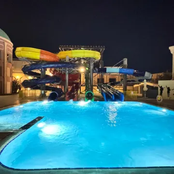 IL Mercato Splash Aqua Park Отели рядом с достопримечательностью «Мечеть Аль-Сахаба»