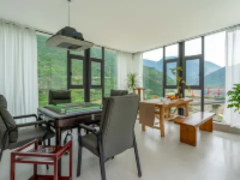 Banshan Yunyi Homestay (Luding Dadu River) โรงแรมในหลู่ติ้ง