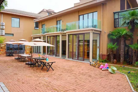 Fulushan Resort Hotel Отели рядом с достопримечательностью «Jishan Sanfeng»