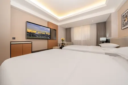 Jiayue Hotel (Guangxi University Metro Station)