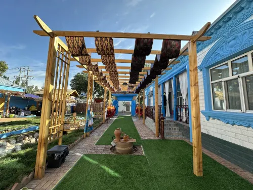 Yining Yujianqi Blue Homestay (Kazanqi Folk Tourism Area Branch) Hotels in Yining