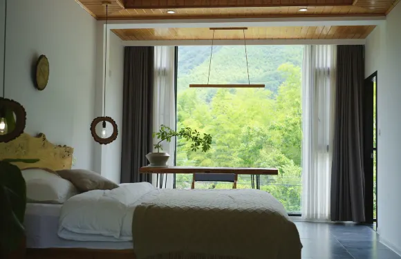 涇縣月亮灣歸來山居花園美宿