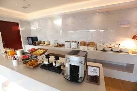 Elan Hotel Отели рядом с достопримечательностью «Hunan Technical College of Water Resources and Hydro Power»