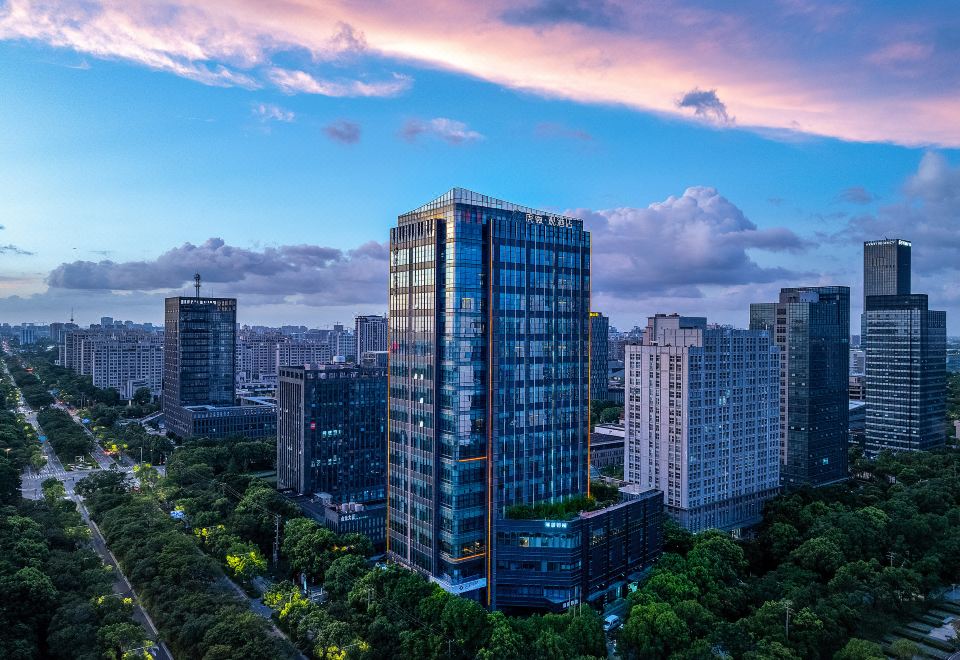 2. 미후드 레스티 ..