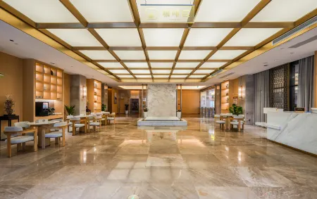 Longjiang Years Hot Spring Hotel Отели рядом с достопримечательностью «Minnan Normal University»